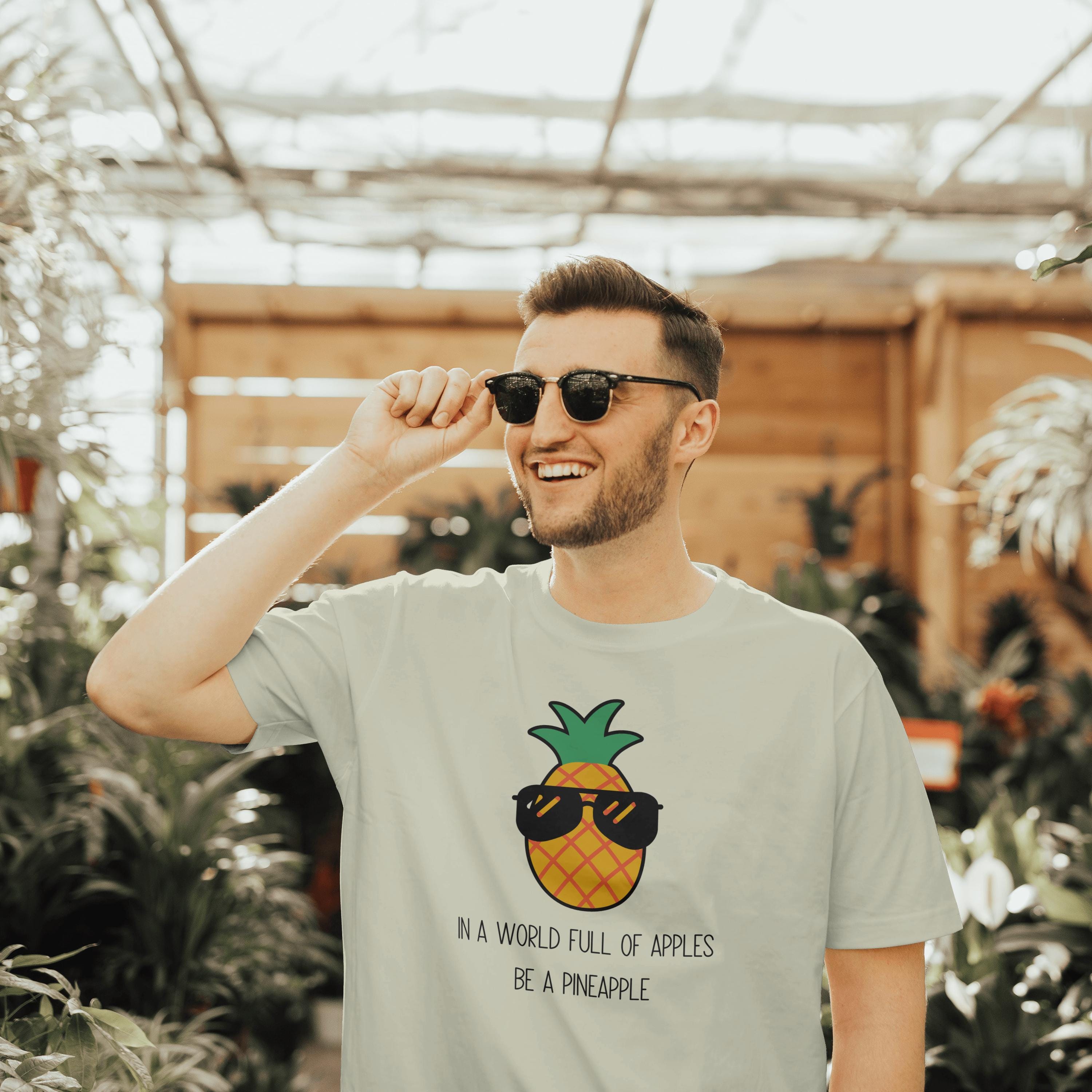 In A World Full Of Apples Be A Pineapple Summer Lover Shirt In A World Full Of Apples Be A Pineapple Summer Lover Shirt