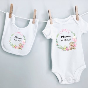 Personalised Pink Wreath Baby Grow And Bib Set, Perfect Keepsake for New Parents, Pink Wreath Baby Onesie And Bib Set, Custom New Baby Gift