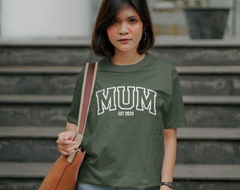 T-shirt personnalisé pour maman, t-shirt universitaire à motif graphique (année de l'est)