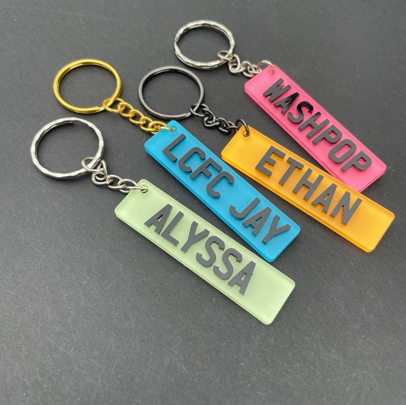 Gepersonaliseerde Glow in Dark-nummerplaatsleutelhanger, aangepaste acrylnaamsleutelhanger, cadeau autoliefhebber afbeelding 8