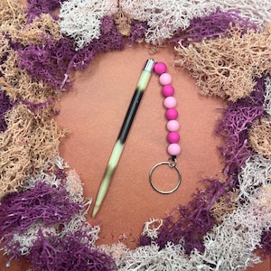 quill color keychain
