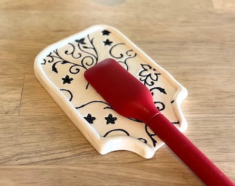 White Ceramic Spoon Rest | Black Spoon Rest | Handmade Pottery Spoon Rest | Utensil Holder | Foodie Gift | Art Deco kitchen decor