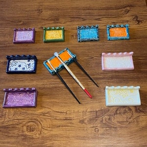 Handmade Ceramic Paint Brush Holder, Elegant Makeup Brush Rest for Artists, Perfect Hobby Brush Stand, Unique Gift Idea
