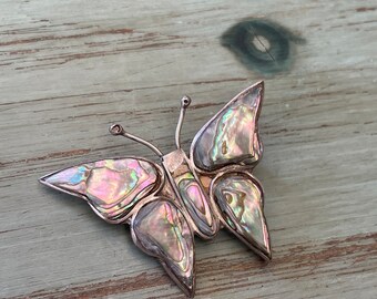Broche Vintage Papillon En émail Cloisonné Sous Résine - Couleur Or, Occasion Impeccable