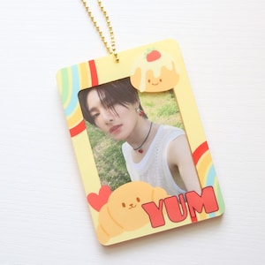 Kpop Photocard Holder Keychain - Yum