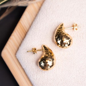 18K Solid Gold Sparkly Teardrop Earrings, 18mmx11mm, Everydaywear, Casualwear, Gift For Her, Birthday Gift, Anniversary Gift, Christmas Gift