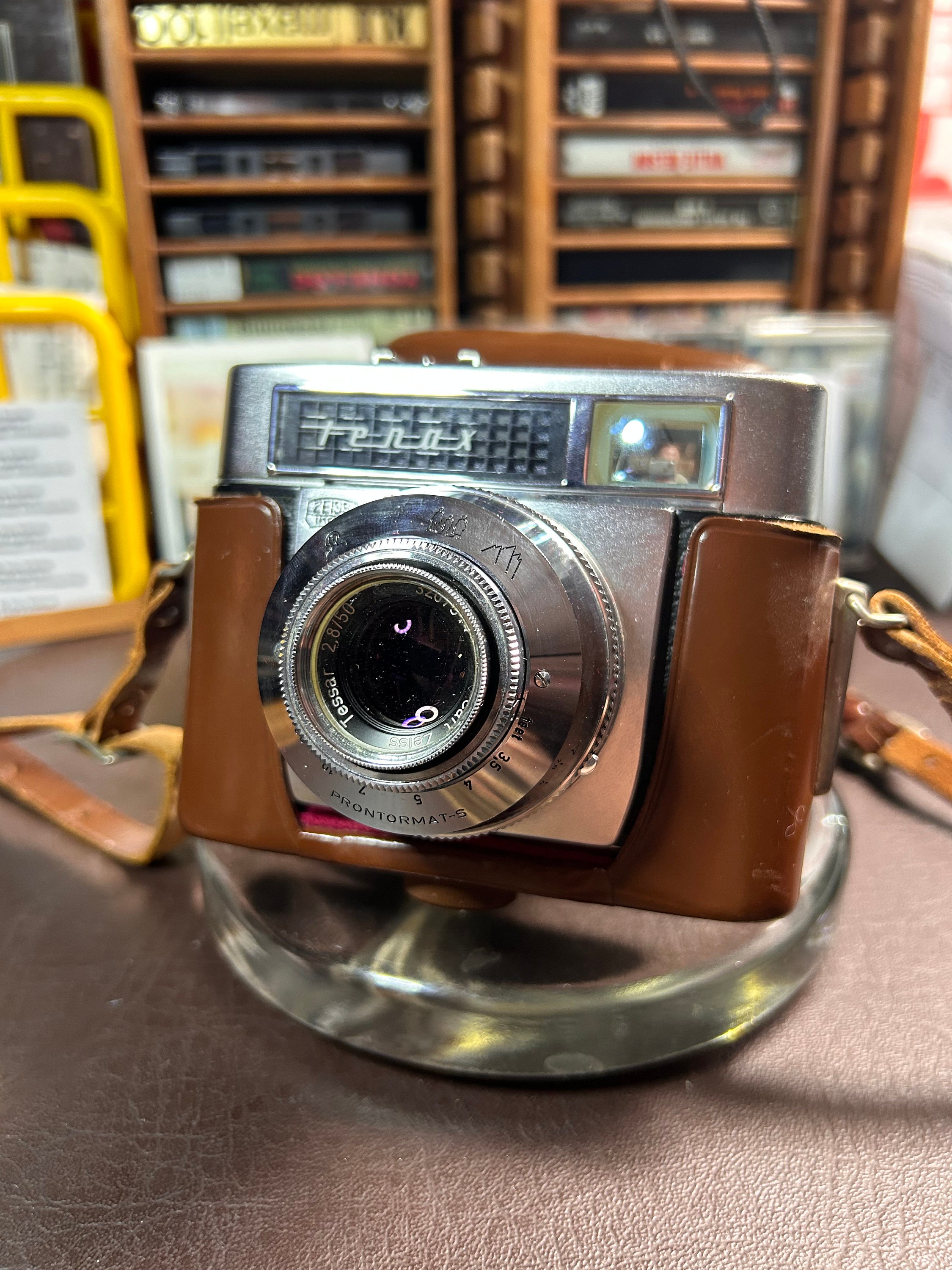 Appareil photo reflex 35 mm Ikon Contaflex de Zeiss