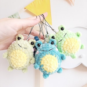 Crochet PATTERN little frog keychain, no sew, Amigurumi tutorial PDF in English