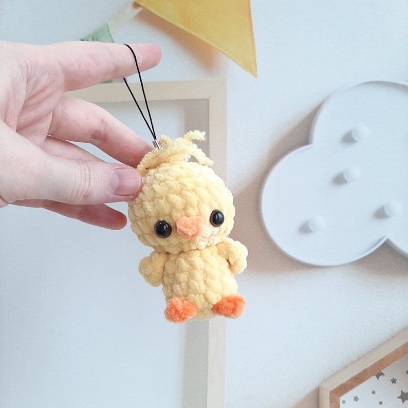 Crochet PATTERN Chick keychain, no sew, Amigurumi tutorial PDF in English, Easter Amigurumi Pattern, Easter Crochet image 3