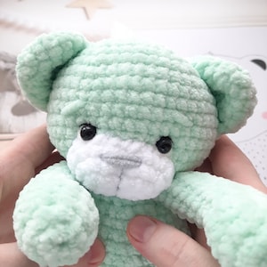 PATRÓN crochet osito, Amigurumi tutorial PDF en inglés, amigurumi hecho a mano regalo infantil para regalo de Navidad souvenir animales imagen 3