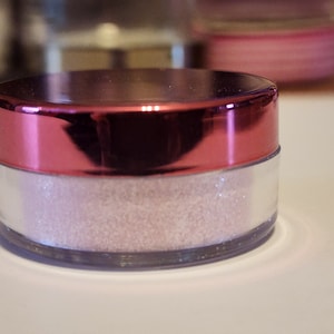 Pale pink with shimmer dip powder
