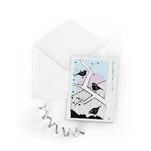 Bonita tarjeta de felicitación de cumpleaños con diseño de pájaro ilustrado en cartulina reciclada ecológica