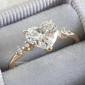 1.0 to 2.0 CT Heart Shape Lab Grown Diamond Ring, Five Stone Engagement Ring, Diamond Wedding Ring, Anniversary Gifts, Propose Ring for Her