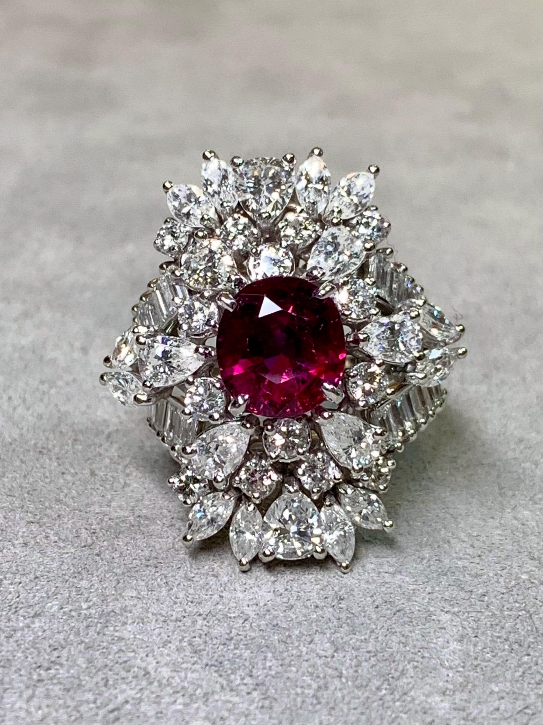 Vintage 18K White Gold Oval Ruby Baguette Pear Diamond Cocktail Ring 8.61ctw