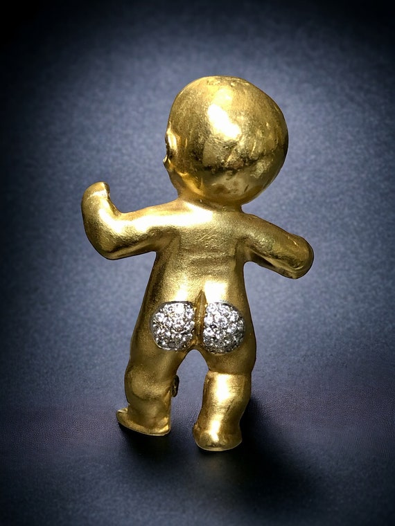 Vintage 18K Yellow Gold Diamond Bottom Naked Baby 