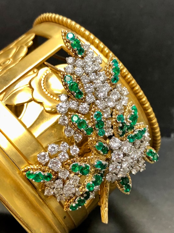 French 18K Platinum Diamond Emerald Leaf Brooch View 4