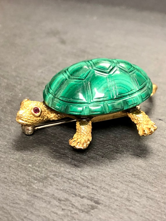 18K Malachite Ruby Turtle Pin - image 7