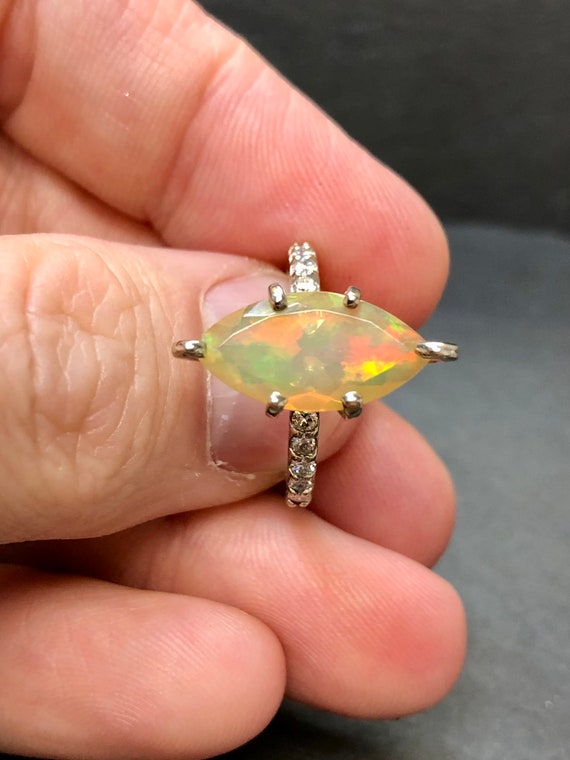 Vintage 14K Marquise Etheopian Opal Diamond Solit… - image 3
