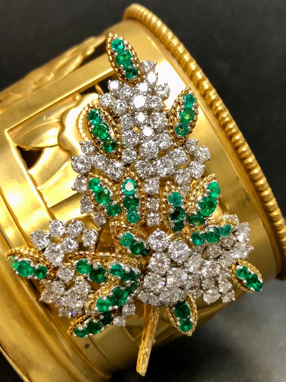 French 18K Platinum Diamond Emerald Leaf Brooch View 3