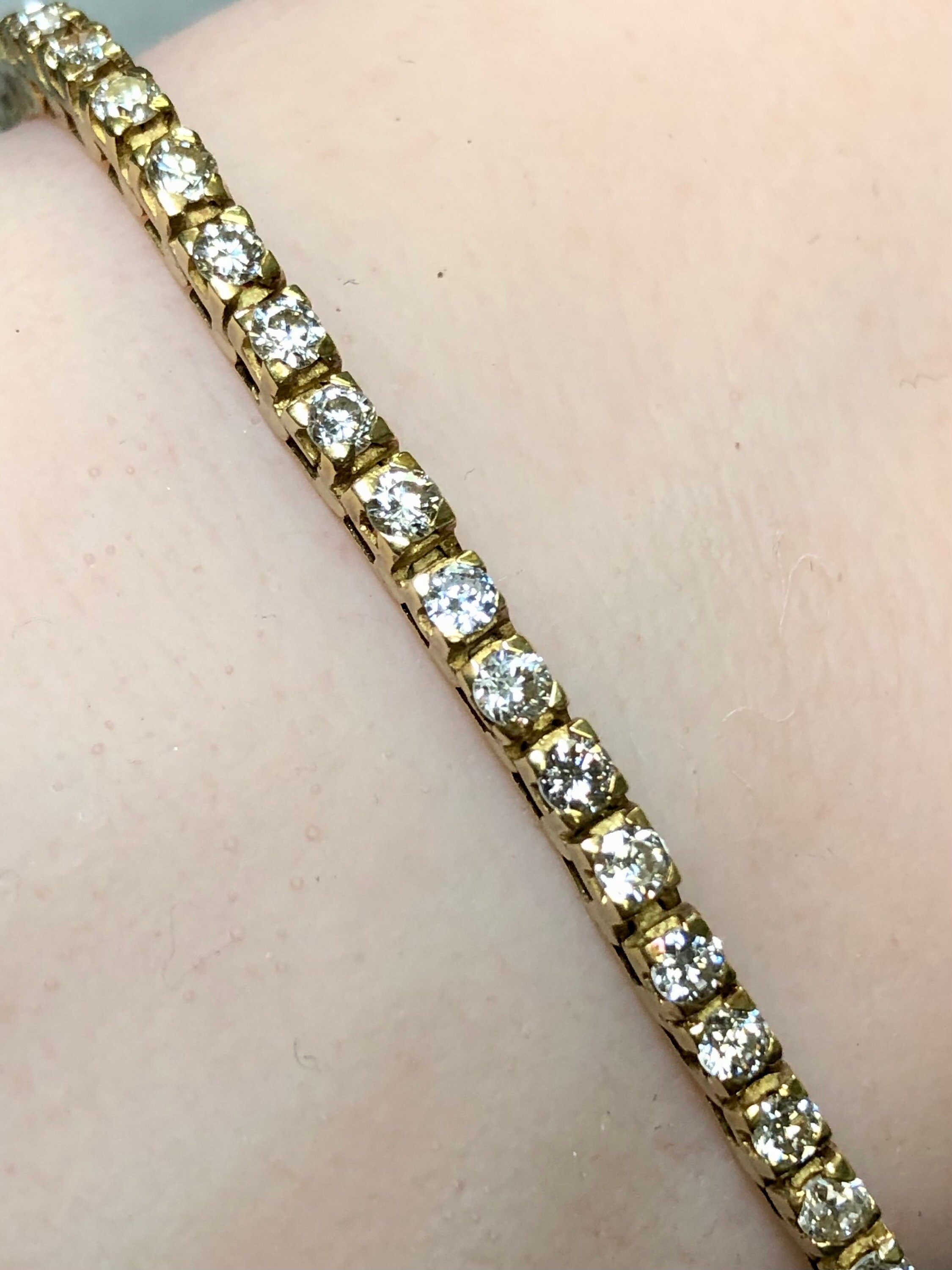 Estate Vintage 18K Yellow Gold Diamond Tennis Bracelet Prong