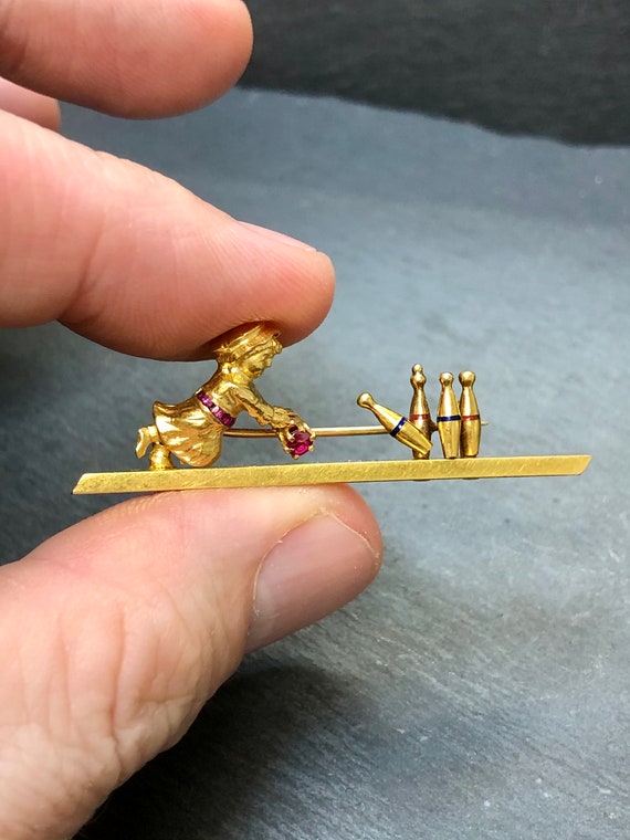18K Art Nouveau Child Bowling Ruby Enamel Pin - image 7