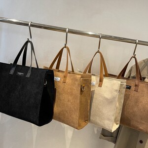 Mareya Trade - Hong Kong MackJakors Bacchus genuine leather handbags single  Messenger bag envelope bag chain small square package
