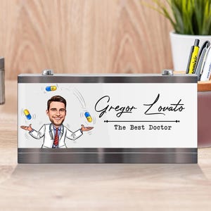 Placa de escritorio personalizada para médico: regalo de consultorio médico de dibujos animados