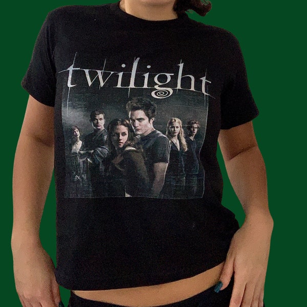 TWILIGHT kultige Retro Grafik Baby T-Shirt y2k Crop Top Tshirt Damen Pop Kultur 2000s Film Bella Edward Jacob Ironie Fan Vintage Grunge