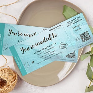 Gedruckte personalisierte Strand Bordkarte Sparen Sie das Datum perfekt für eine Hochzeit am Hochzeitsort Hochzeit am Strand QR-Code Paar Bild