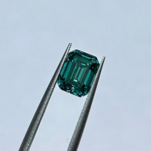 Emerald Cut Green Moissanite 1.72 Carat. Loose Stone / Emerald Cut For Moissanite Customized Jewelry / Solitaire Emerald Engagement Ring