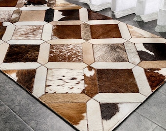 Tapis patchwork en cuir de vachette naturel | Tapis fait main en peau de vache | Tapis décoratif en peau de vache | Patchwork cheveux sur cuir | Tapis de passage en peau de vache