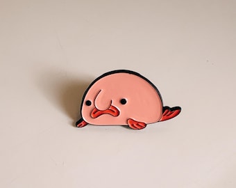 Cute Blobfish Enamel Pin – Funny Ocean Creature Pin – Kawaii Sea Animal Lapel Pin – Backpack Jacket Accessory Gift