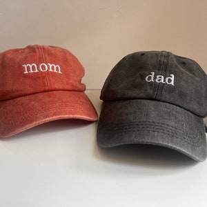 Matching Mom & Dad Hats Set – Adjustable Cotton Caps with Embroidered Design for Couples, Parents and Gifts