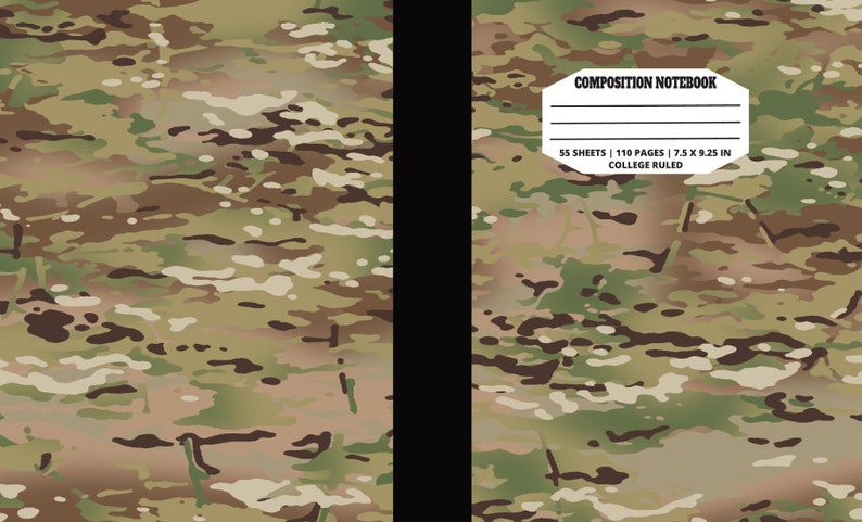 Op de afbeelding: Een compositieboek met een camouflage-patroonhoes. De hoes heeft de tekst "COMPOSITION NOTEBOOK" en details over het boek: 55 vellen, 110 pagina's, 7,5 x 9,25 inch, college-regel.