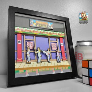 Mistrz Kung-Fu Pixel Art Shadow Box - Ręcznie robiony - 3D warstwowy - Oprawiony