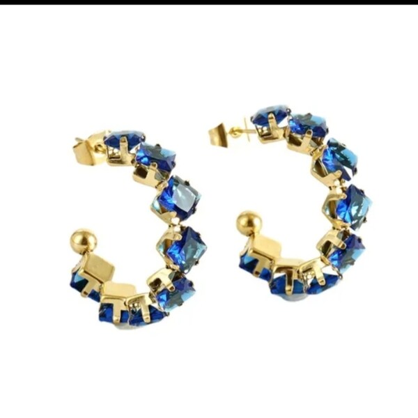 Boucle d'oreille serti de Zircon bleu plaqué or K18