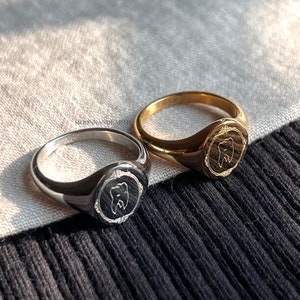 Tooth Signet Ring image 4