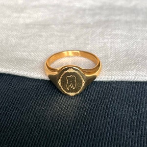 Tooth Signet Ring image 6