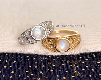 The Moon Ring