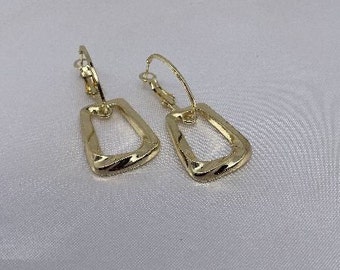 Gold-plated rectangular earrings