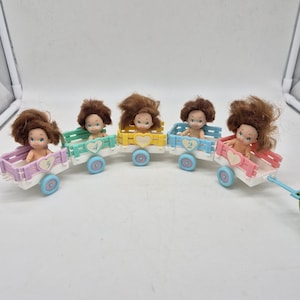 Muñecas vintage Tyco Quints con vagones – Tren completo de quintillizos Tyco de los años 90 – Los cinco corazones pequeños