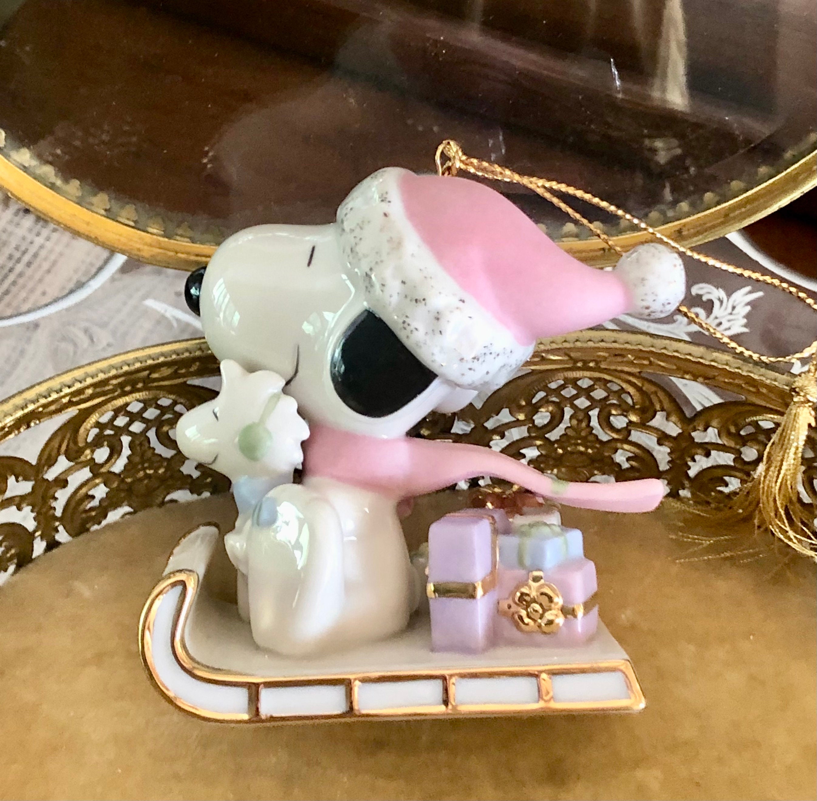 Classic Lenox Ivory Porcelain snoopys Sledding Adventure 24k Gold Hand