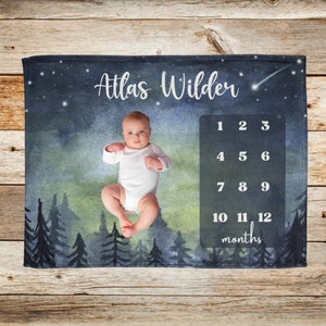 Manta de hito del bosque celestial, manta personalizada con nombre de niño del bosque, manta personalizada del mes del bebé, regalo de baby shower para recién nacidos del cielo nocturno