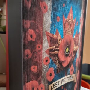 Canadian Lest We Forget Steam Punk - 22.8cm - 503P - Photo Strip - Fore-edge Pattern