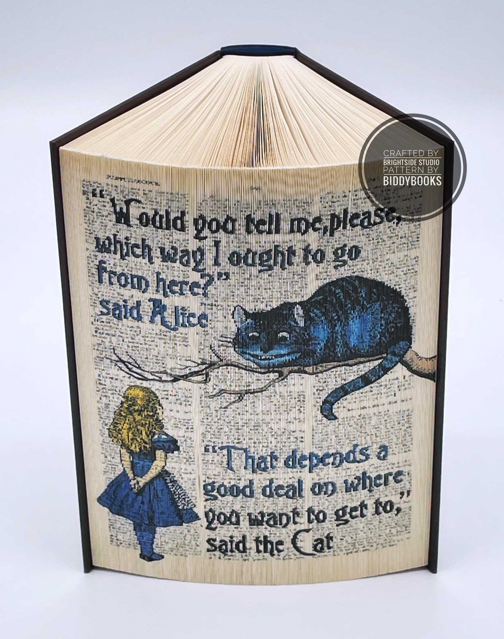 Alice - Which Way To Go - 21cm - 475 Pages - Photo Strip , Fore-edge Pattern
