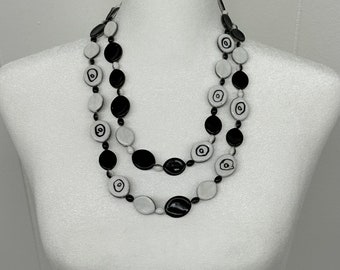 TheAntiqueDiary Black and White Vintage Costume Jewelry