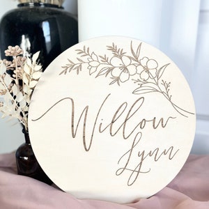 Custom Baby Name Announcement Wooden Round Hospital Sign for Crib Personalized Newborn Sign Circle Photo Prop Engraved Baby Name Plaque