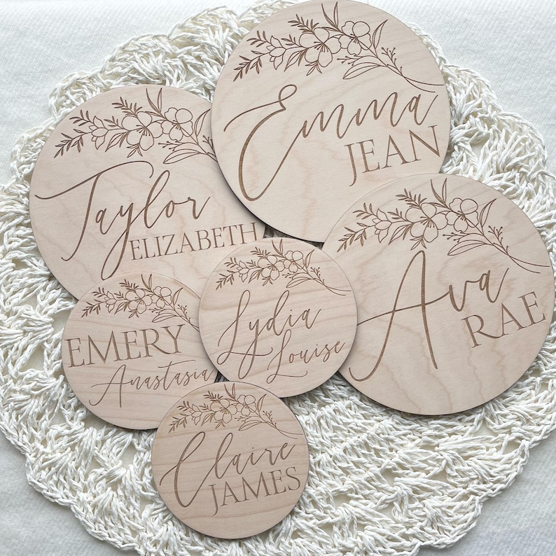 Custom Baby Name Announcement Wooden Round Hospital Sign for Crib Personalized Newborn Sign Circle Photo Prop Engraved Baby Name Plaque zdjęcie 4
