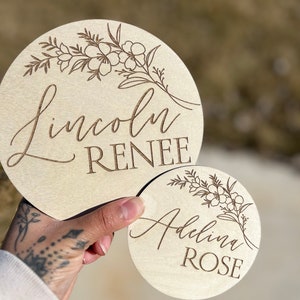 Wooden disc for baby name reveal