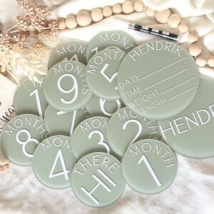 Acrylic Baby Milestones Disc Baby Monthly Milestone Cards Baby Monthly ...